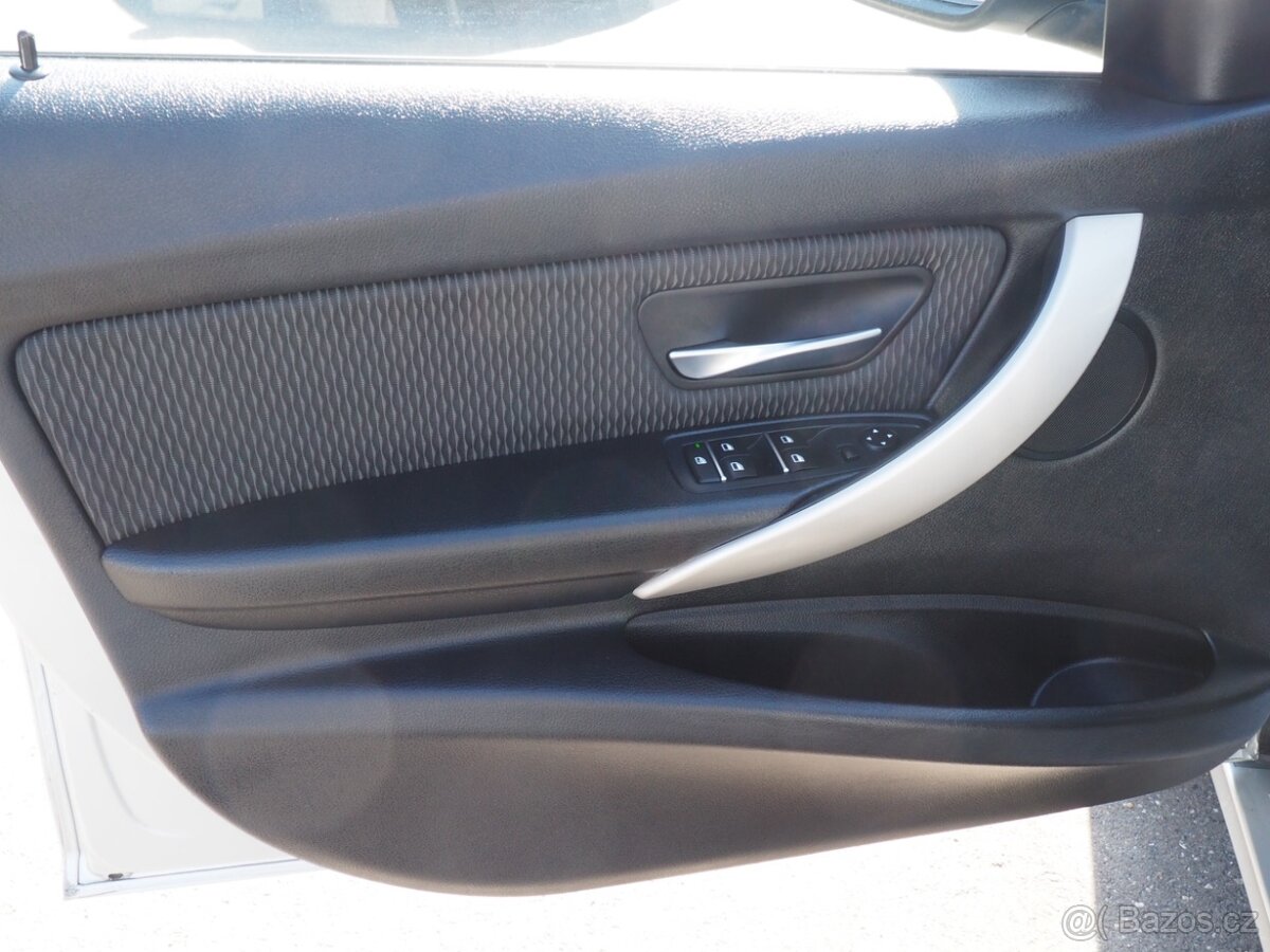 2016 BMW 3 320D xDrive, A/T - 9