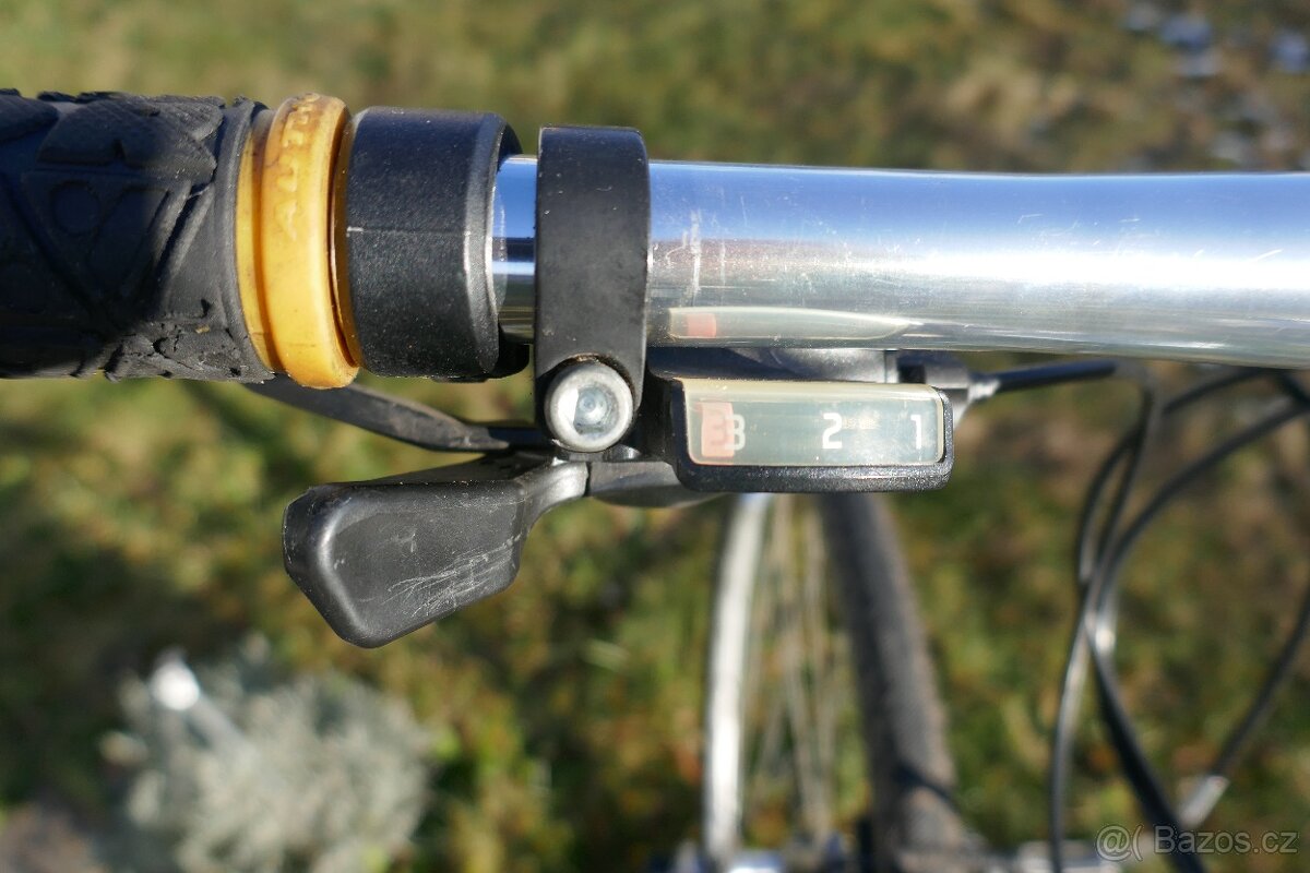 trekové kolo AUTHOR - 9