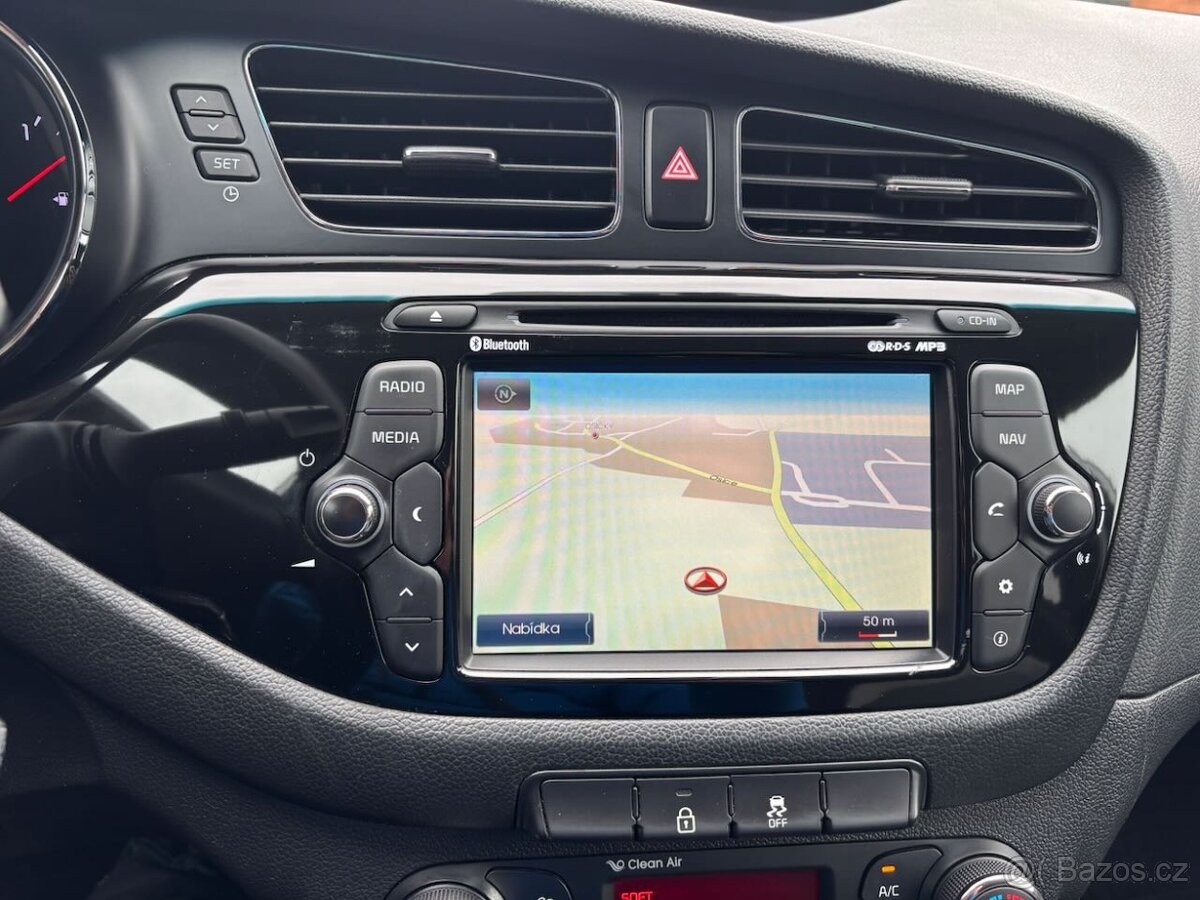 Kia Cee´d, 1.6l/99 kW, Tažné, Plná výbava - 9