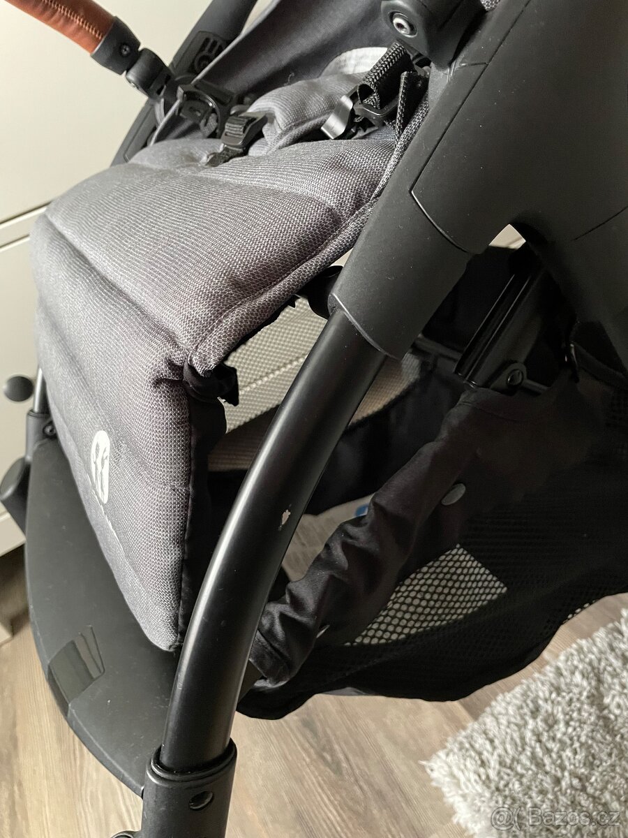 Kočárek Petite&Mars Cross - 9