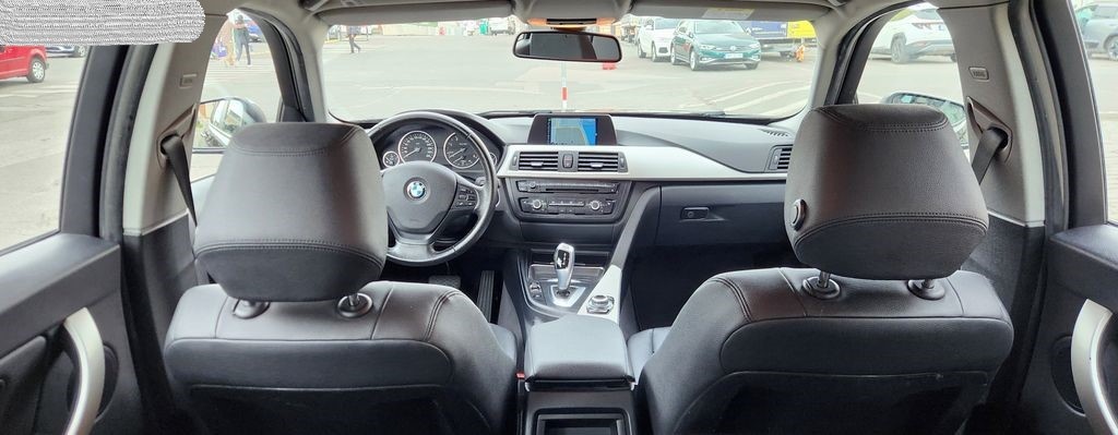 BMW Řada 3, 2.0dXENONAUTOMATTAŽNÉSERVIS - 9