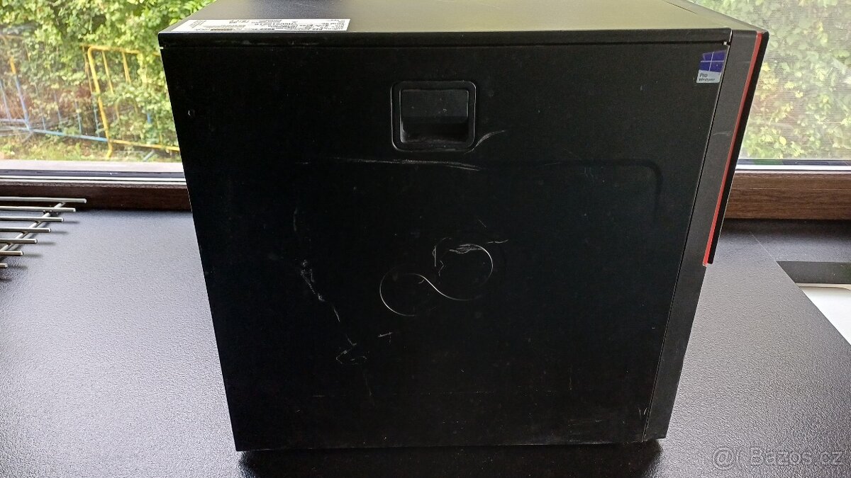 Fujitsu celsius W550 MT - 9