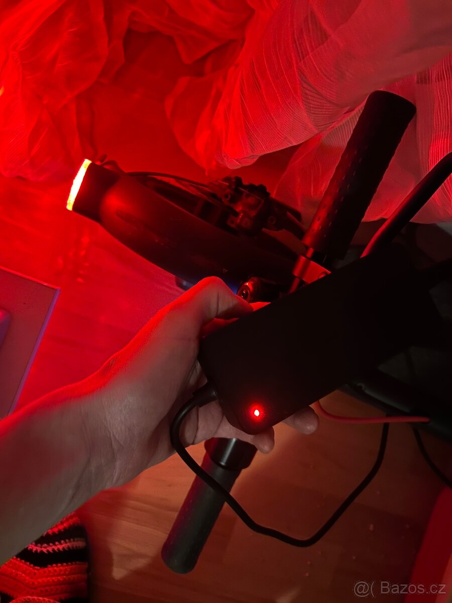 Elektrokoloběžka Xiaomi pro 2 - 9