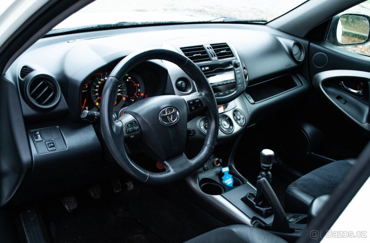 Toyota RAV4 2.2l D-CAT 180 Premium - 9