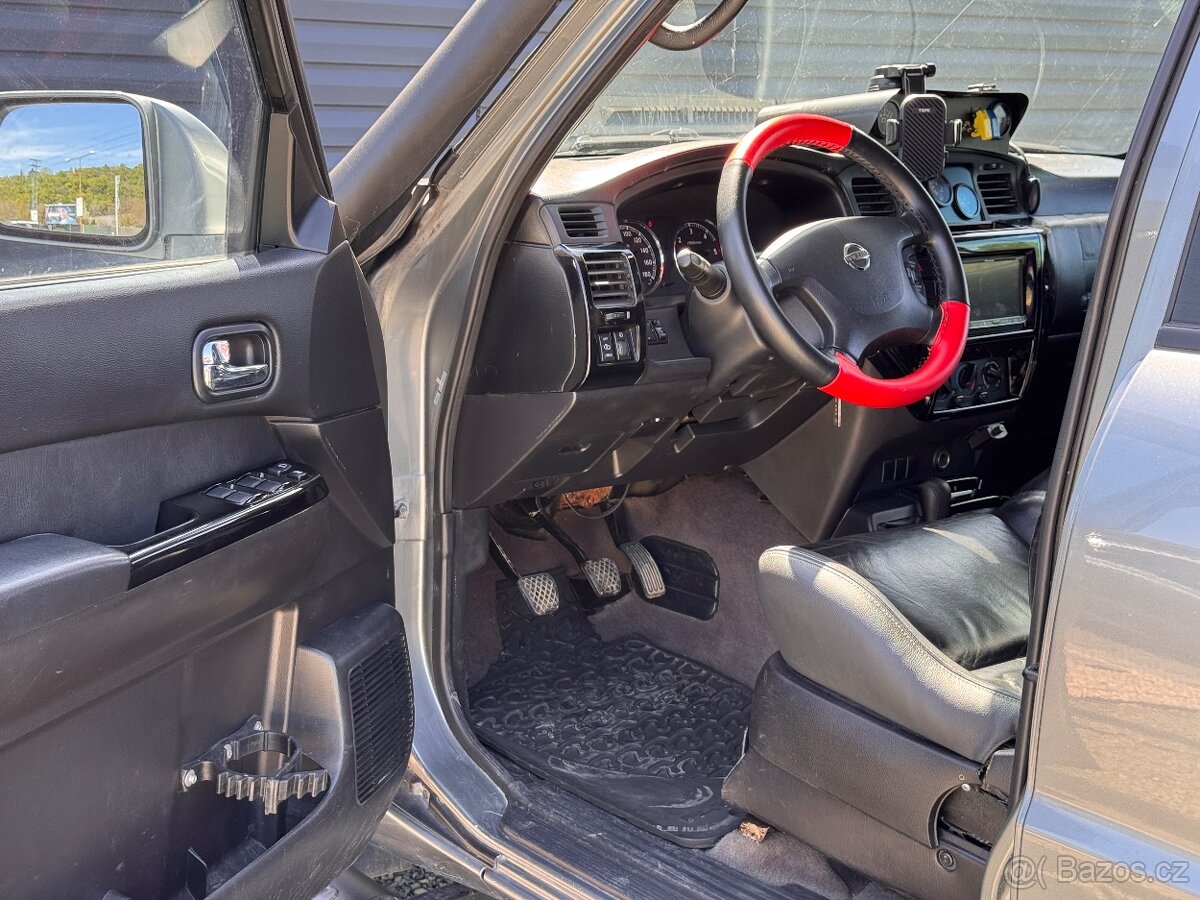 Nissan Patrol 3.0 - 9