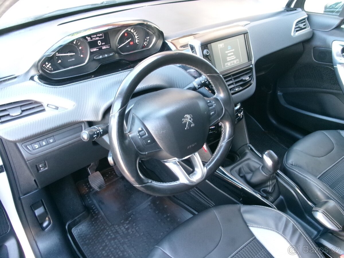 PRODÁM Peugeot 2008 1.6 BlueHDI AC TEMP USB - 9