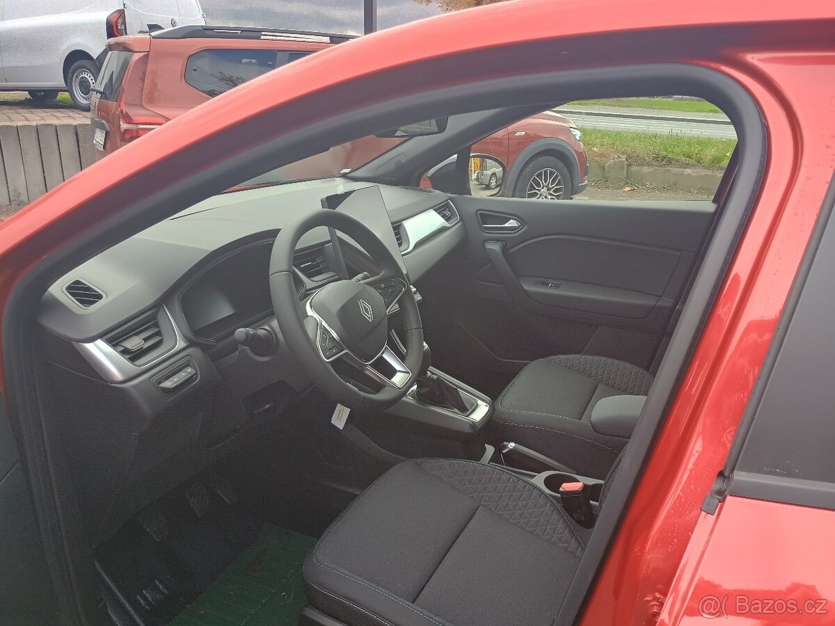 Captur evolution TCe 90- extra sleva 110 000,- Kč - 9