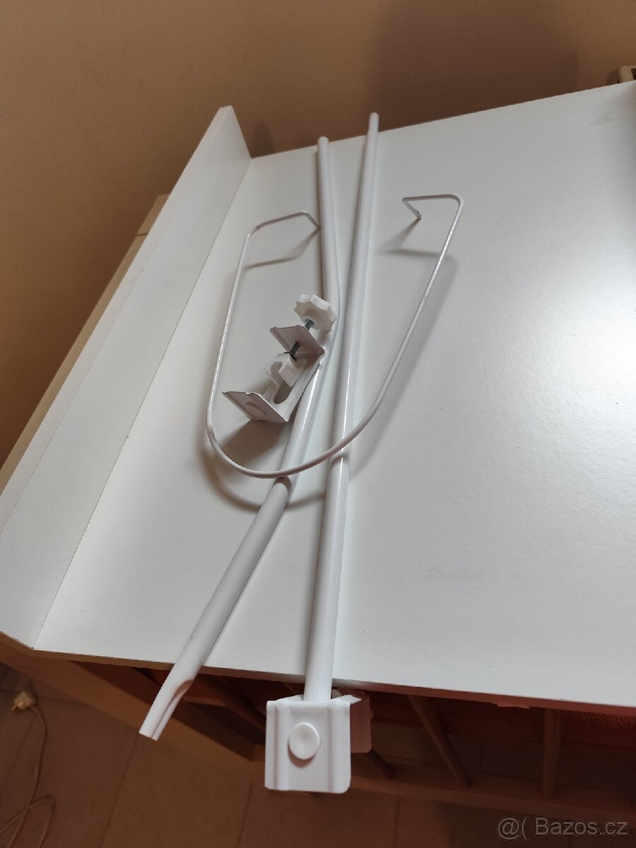 Kvalitní dětská postýlka s přebalovacím pultem - 9