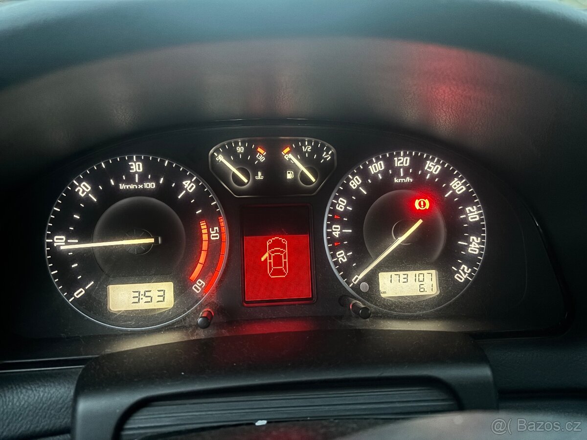 Škoda Superb 1 2.0tdi 103kw díly z vozu ihned - 9