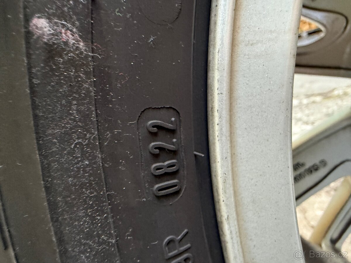 Zimní kompletní alu kola Audi 205/60 R16 5x112 - 9