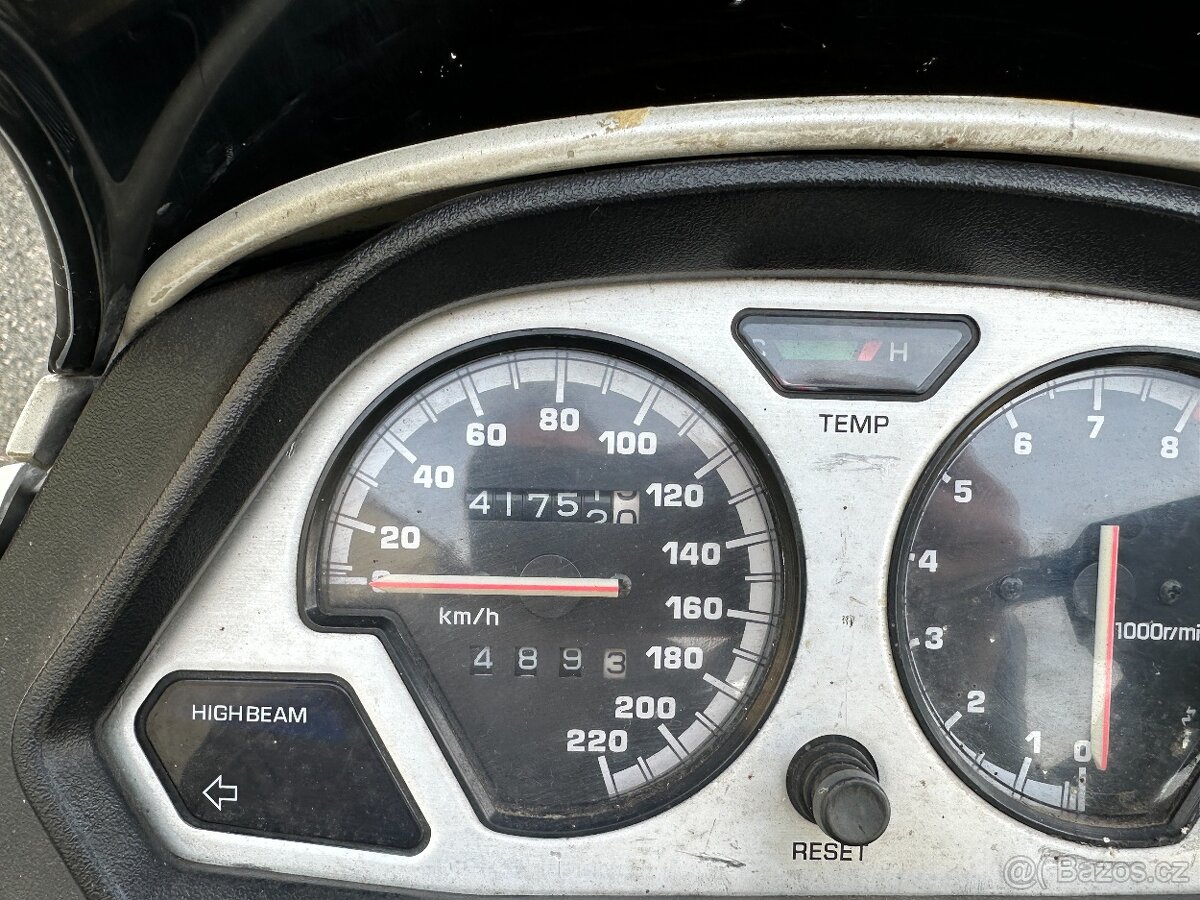 Yamaha XTZ 750 SuperTenere - 9