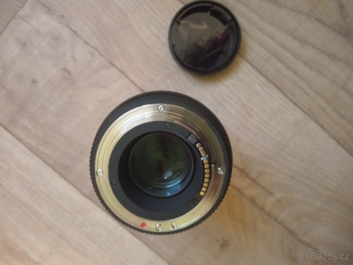 Objektiv Sigma 105 mm - 9