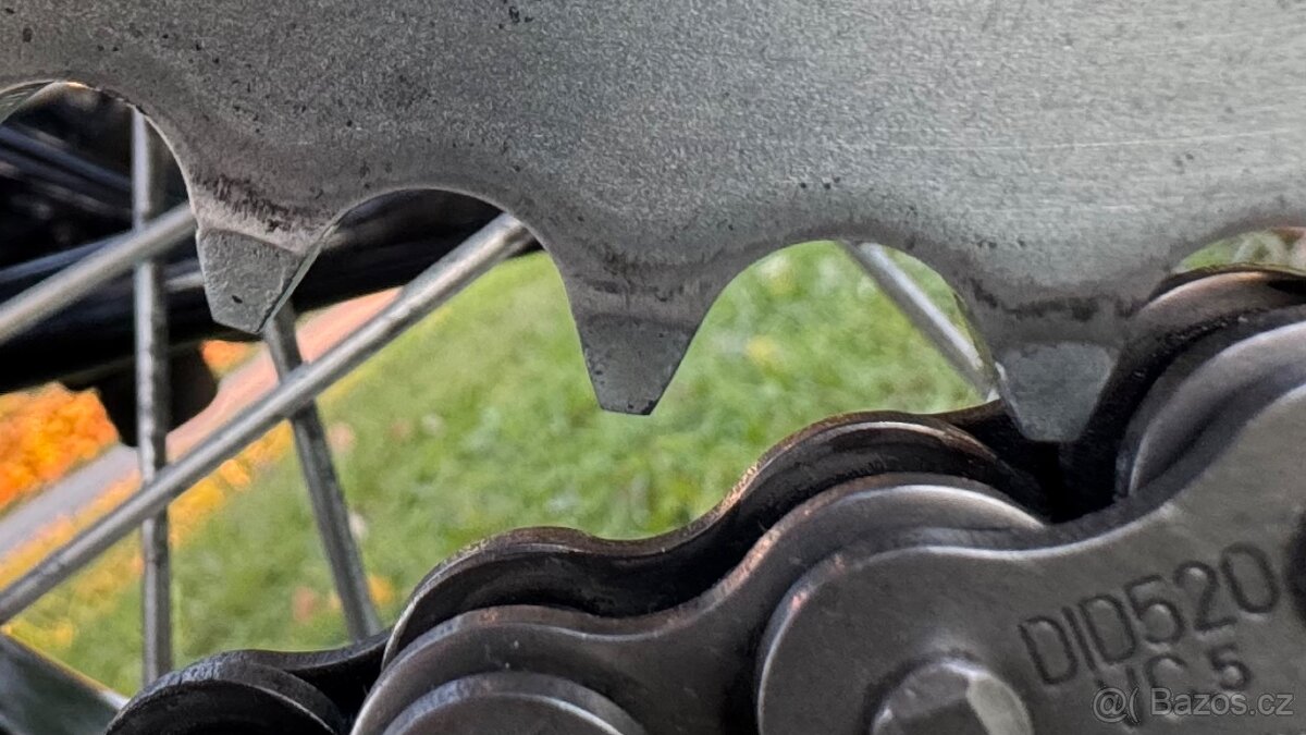 Suzuki GN 250 / 1995 / 7.837 km / - 9