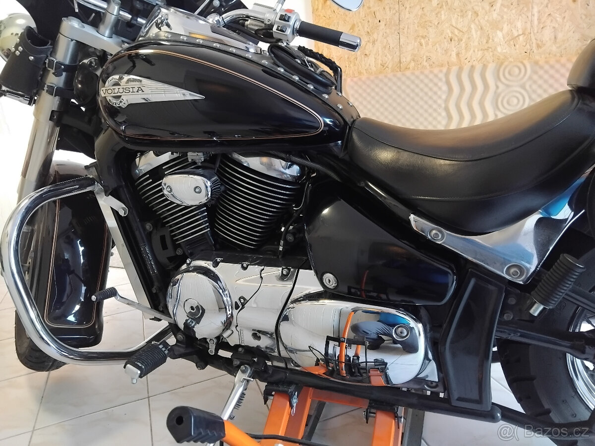 Suzuki Intruder 800 Volusia - 9