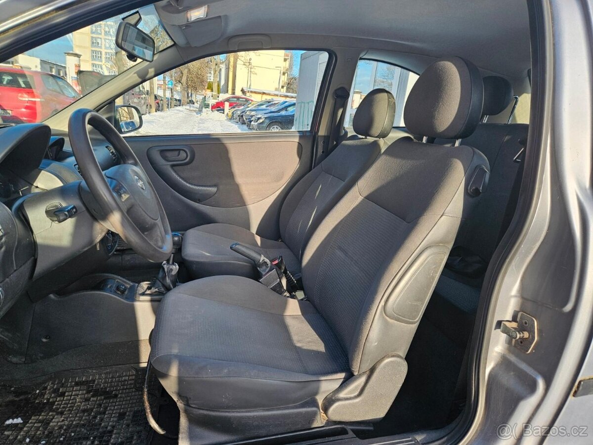 Opel Corsa 1.2i nová stk - 9