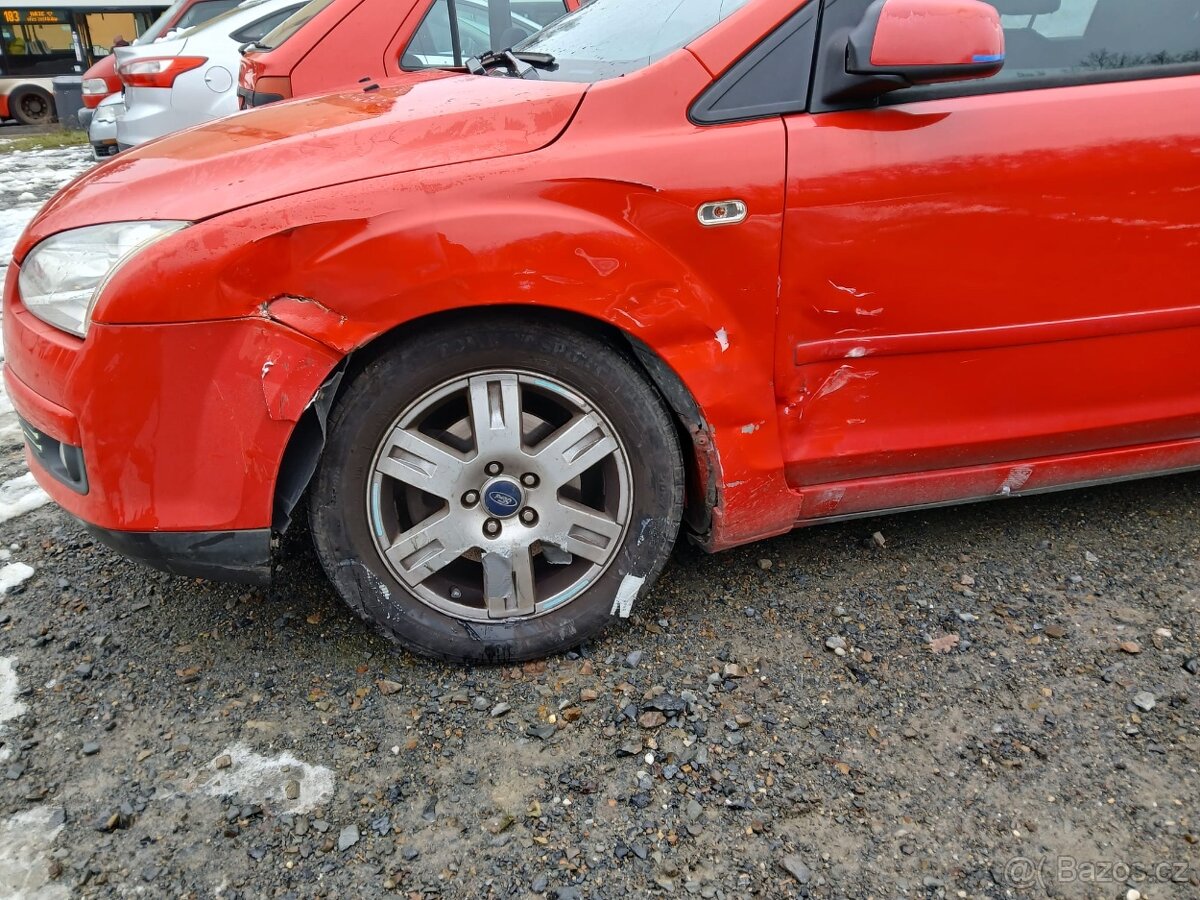 Ford Focus na náhradní díly - 9