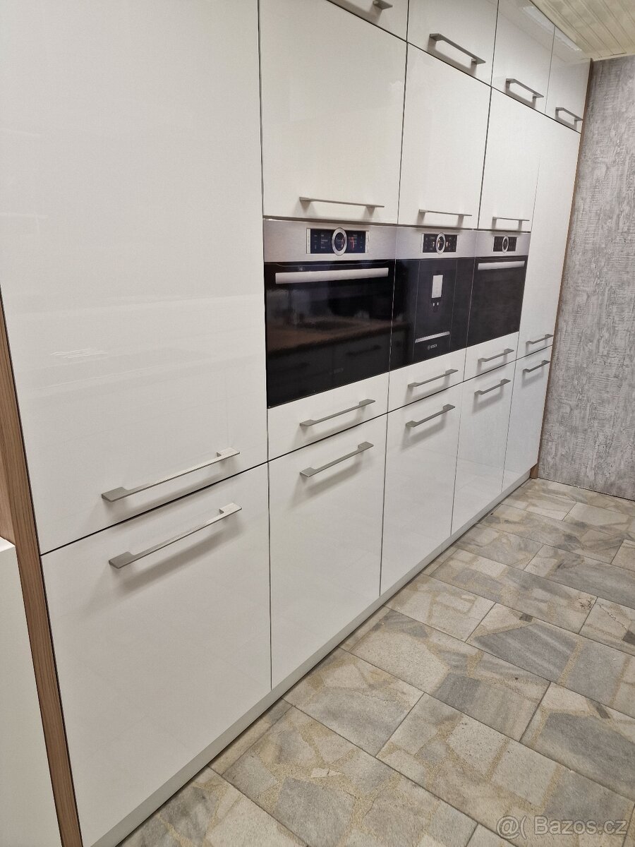 Nová kuchyňská linka vč. spotřebičů za 50% ceny. - 9