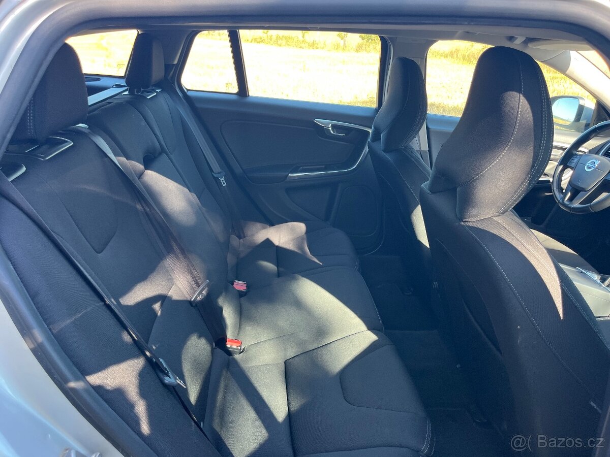 Prodám Volvo V60 D4 2.0 Diesel - 9
