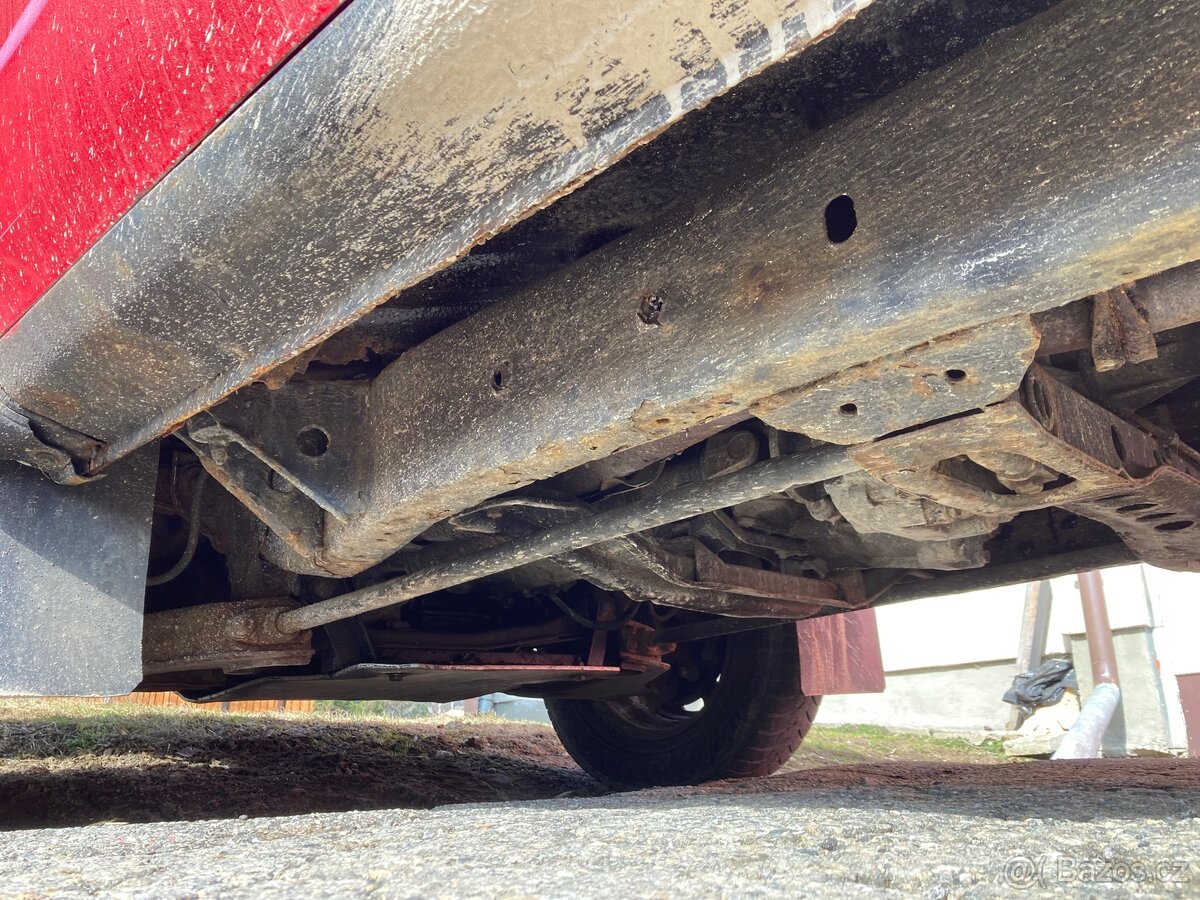 Nissan Navara D22 , bez technické - 9