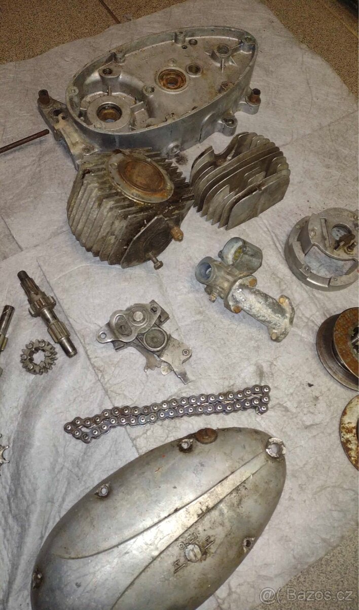 Díly motoru Jawa 50 Pionýr 20,21 mustang - 9