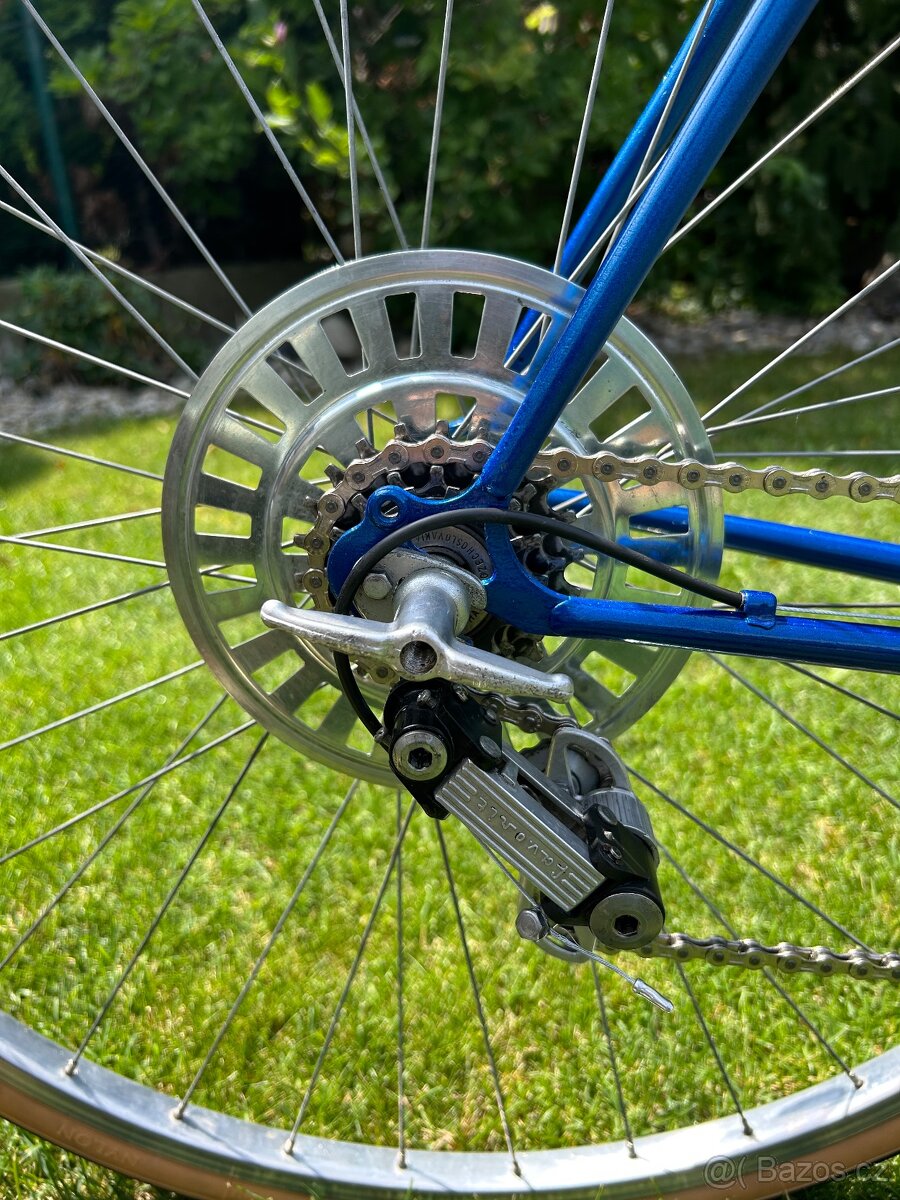 Favorit 1983 krásne renovovaný retro kúsok - 9