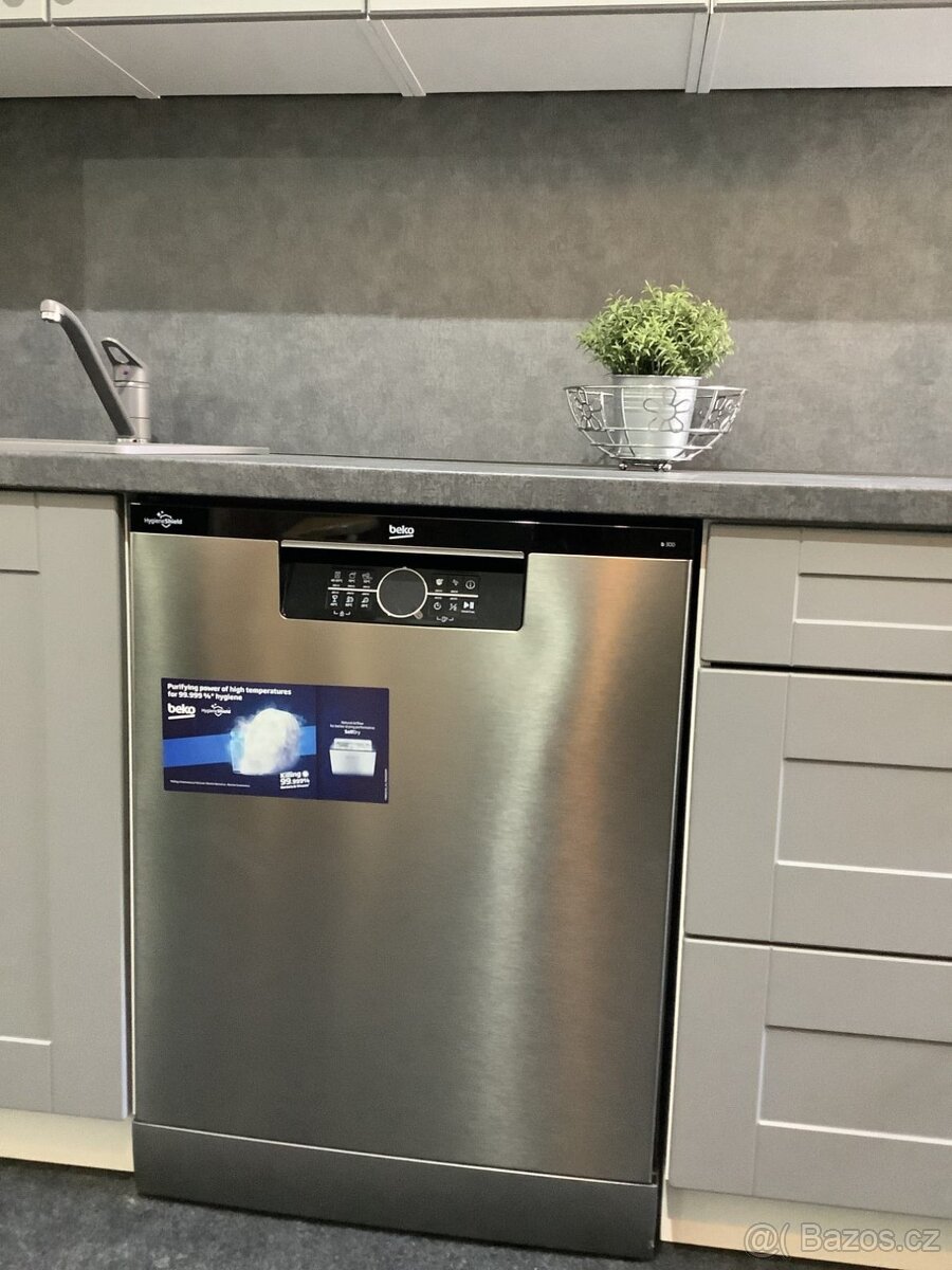 Moderní kuchyně v šedé barvě CARMEN - 9