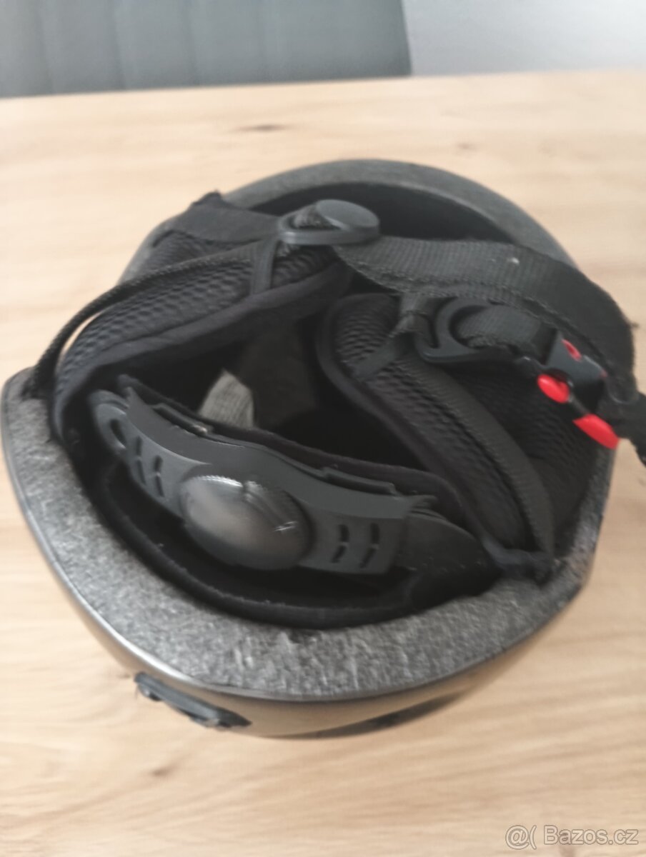 Lyžařská přilba - 9