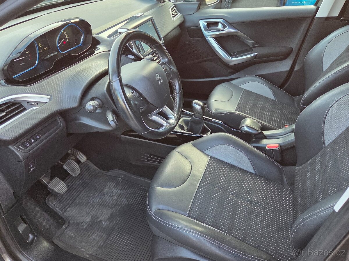 Peugeot 2008 1.2 PT 110 ALLURE MAN6 - 9