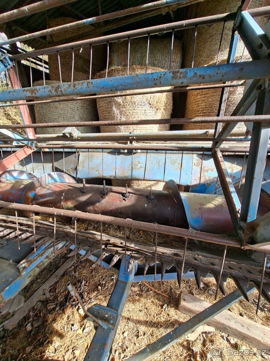 Prodám kombajn e512 - 9