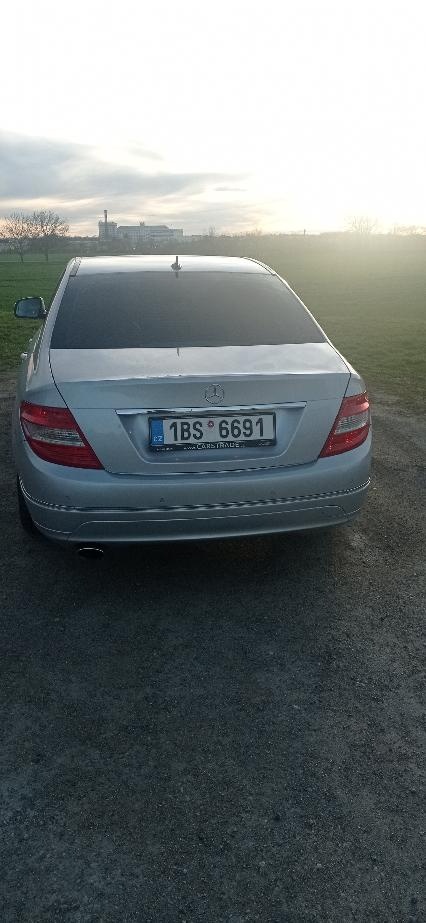 Mercedes Benz C200 - 9