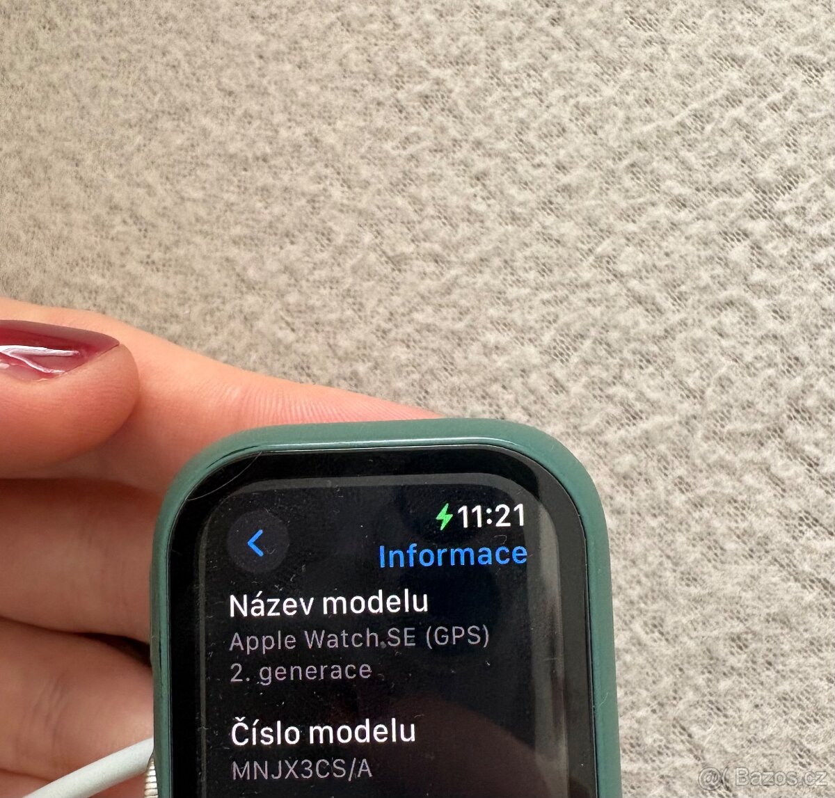 Apple Watch SE (2022) 44 mm GPS, Starlight, TOP stav+výbava - 9