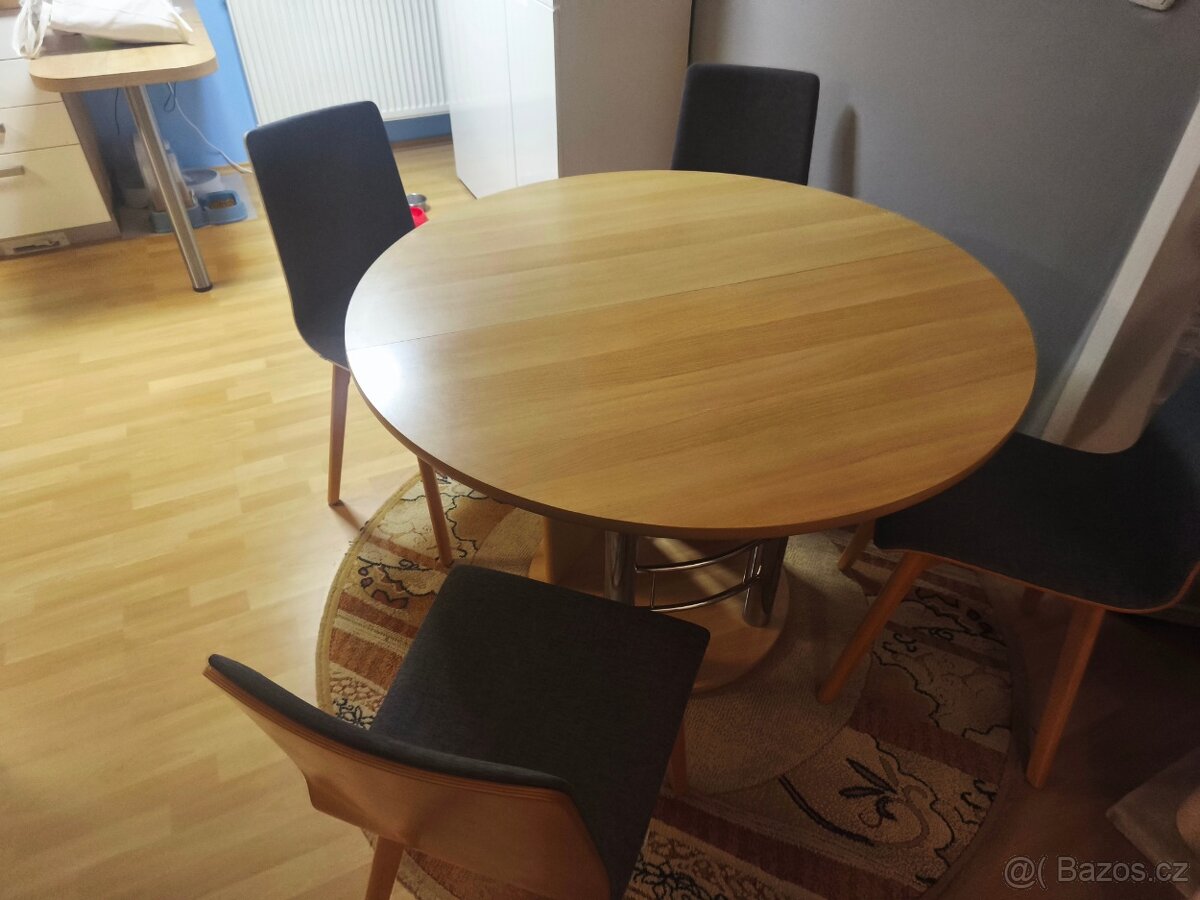 Prodám rozkládací kulatý kuchyňský stůl a 4 dřevěné židle. - 9