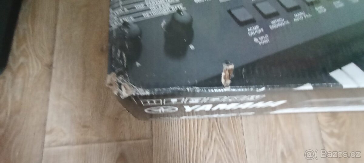 YAMAHA PSR E 463 - 9