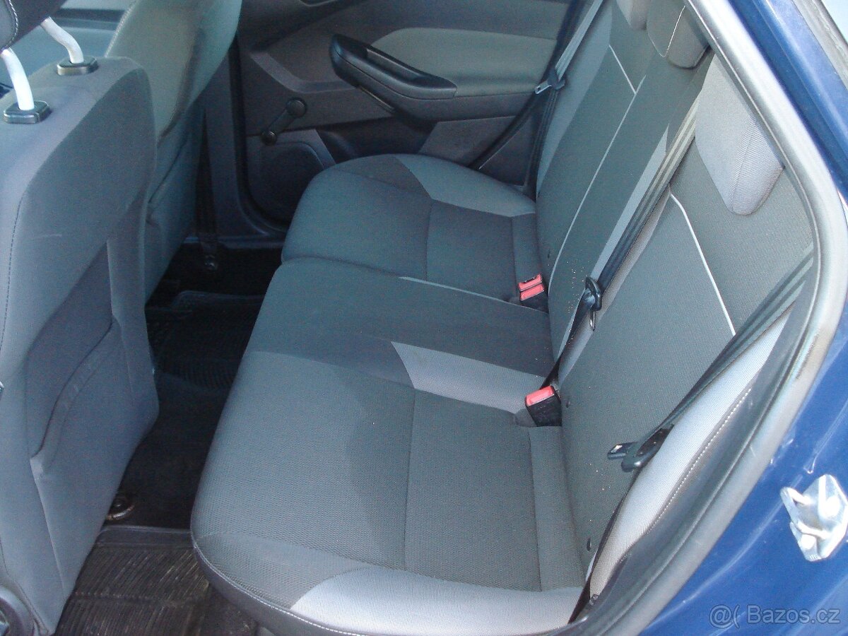 Ford Focus Kombi 1.6 + LPG - 9