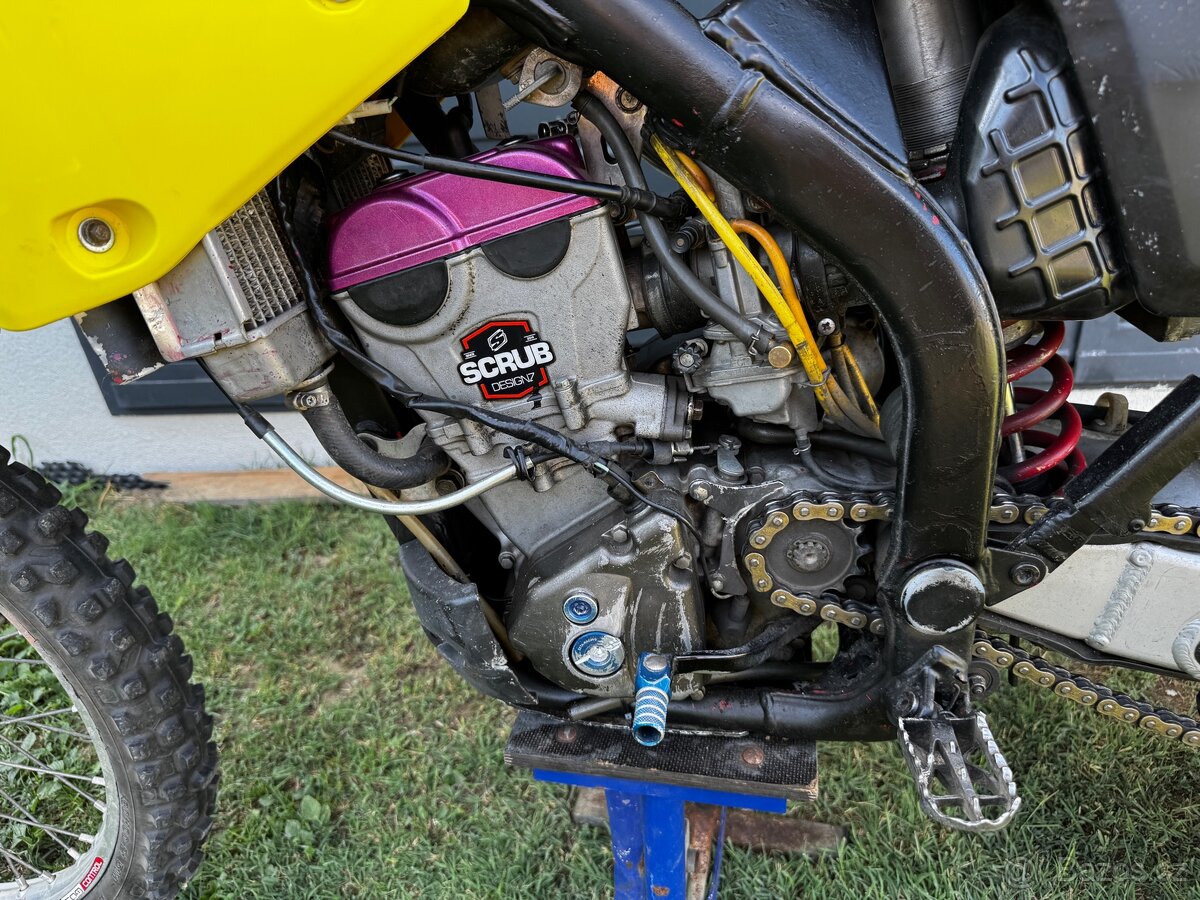 Suzuki RMZ 250 - 9