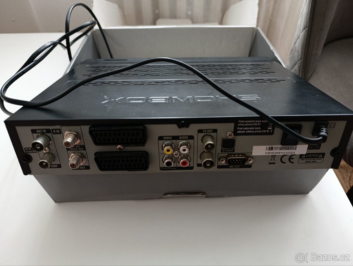 Digitální satelitní přijímač Showbox S-700 Platinum - 9