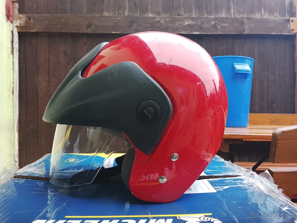 Prodam helmy 2x - 9