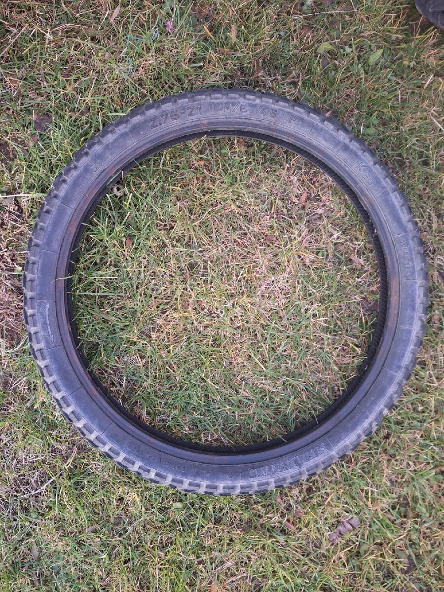 Více pneu na moto - 9