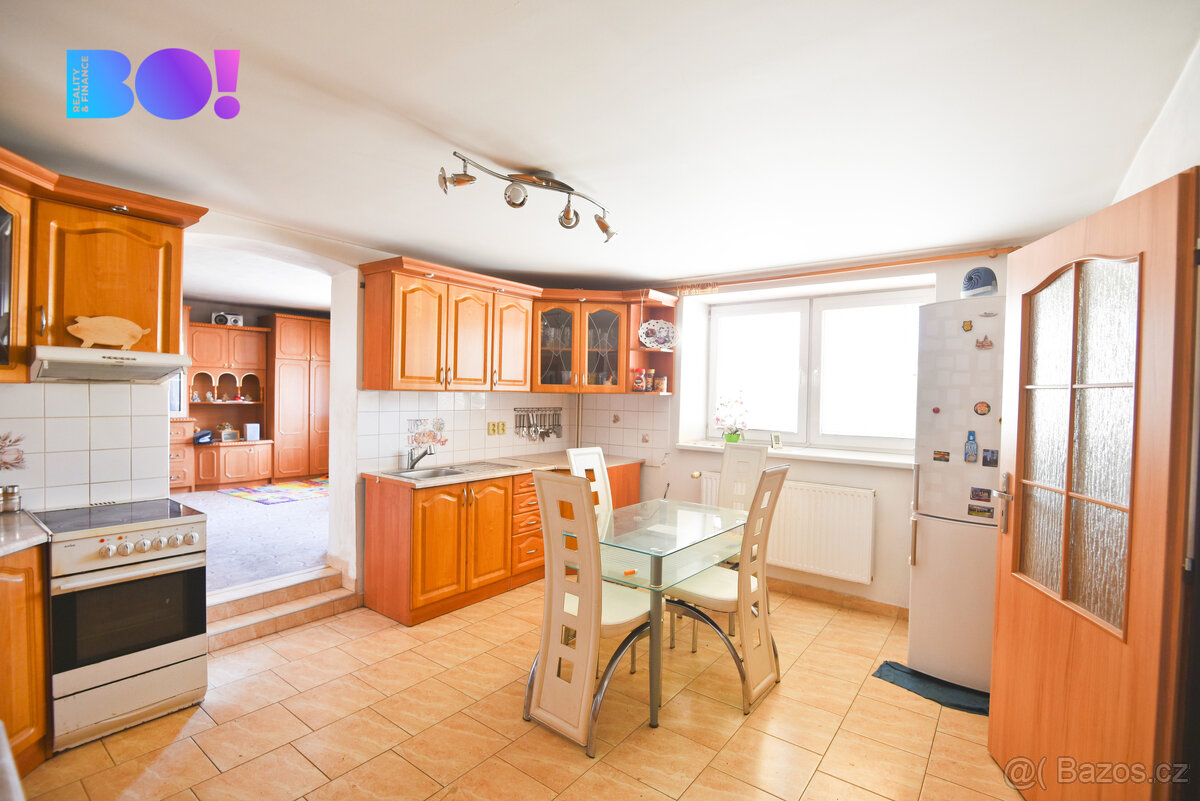 Prodej rodinného domu 4+1, 150 m², pozemek 10 m², Přemyslovi - 9