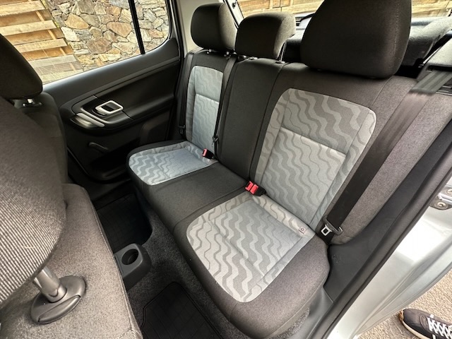 ŠkodA FABIA II 1.2 HTP / 90t km / TOP STAV, sleva - 9