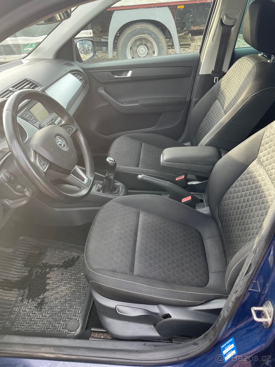 Škoda Fabie 3 combi...,závěs. - 9