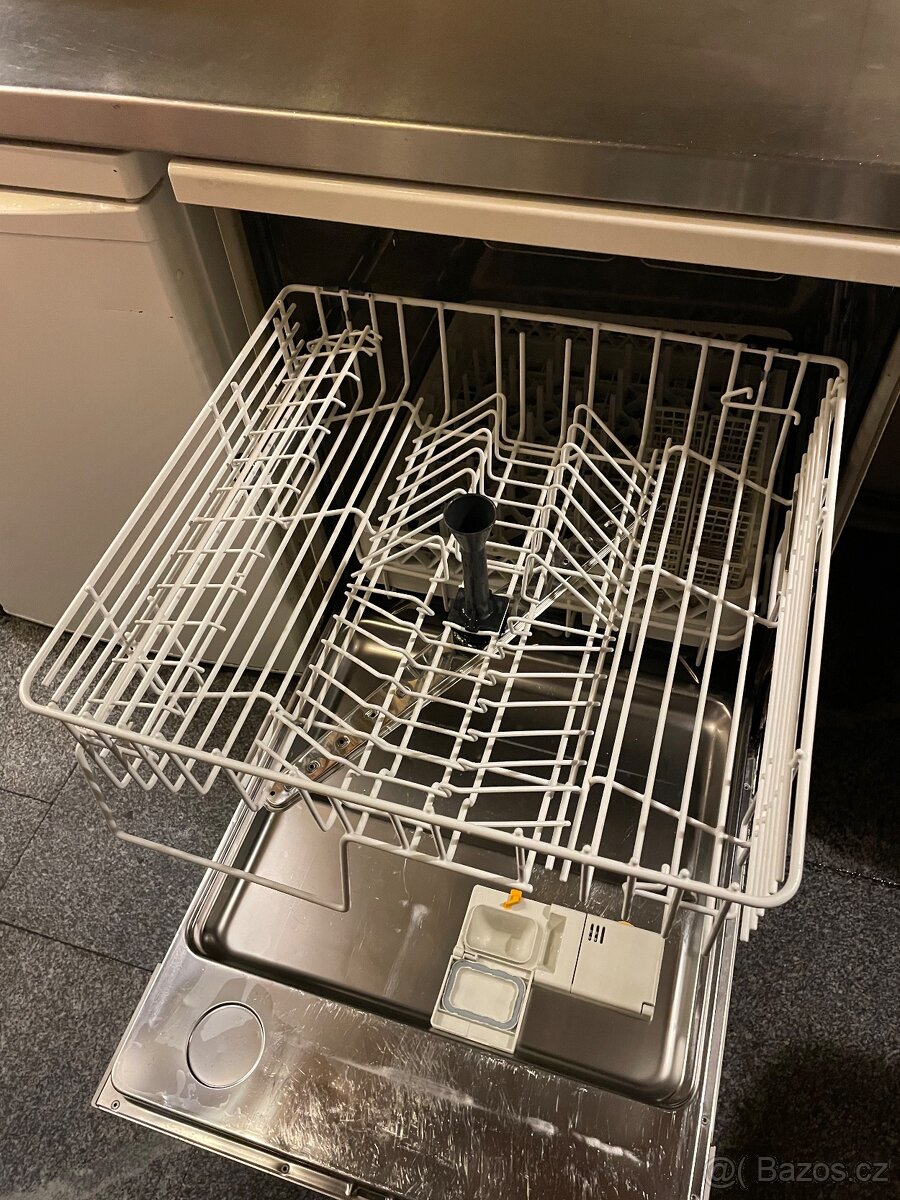 Profesionální myčka Miele Professional G7856, POPISEK - 9