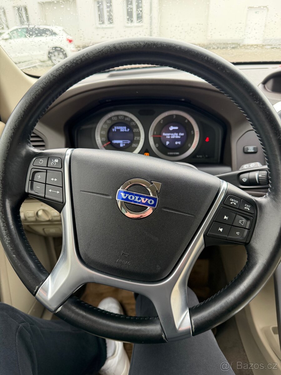 Volvo XC60 D5, 2,4d, 151Kw r.v. 2010 - 9