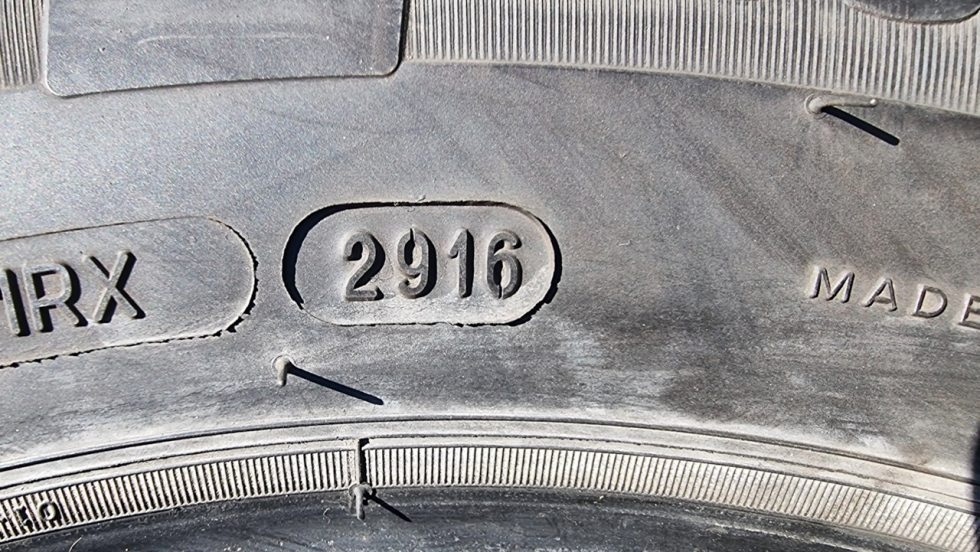 Letní pneu 195/70/15c Michelin - 9