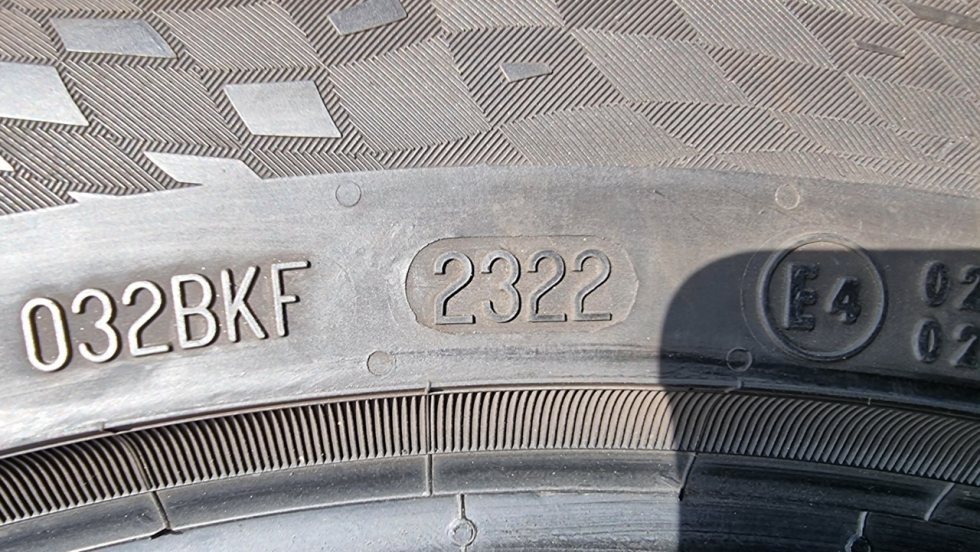 Letní pneu 245/45/19 Continental - 9