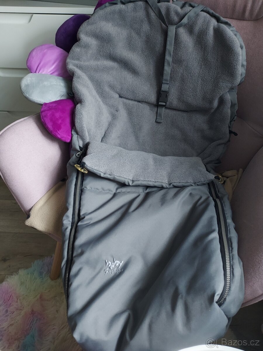 Autosedačka, nosítko - 9