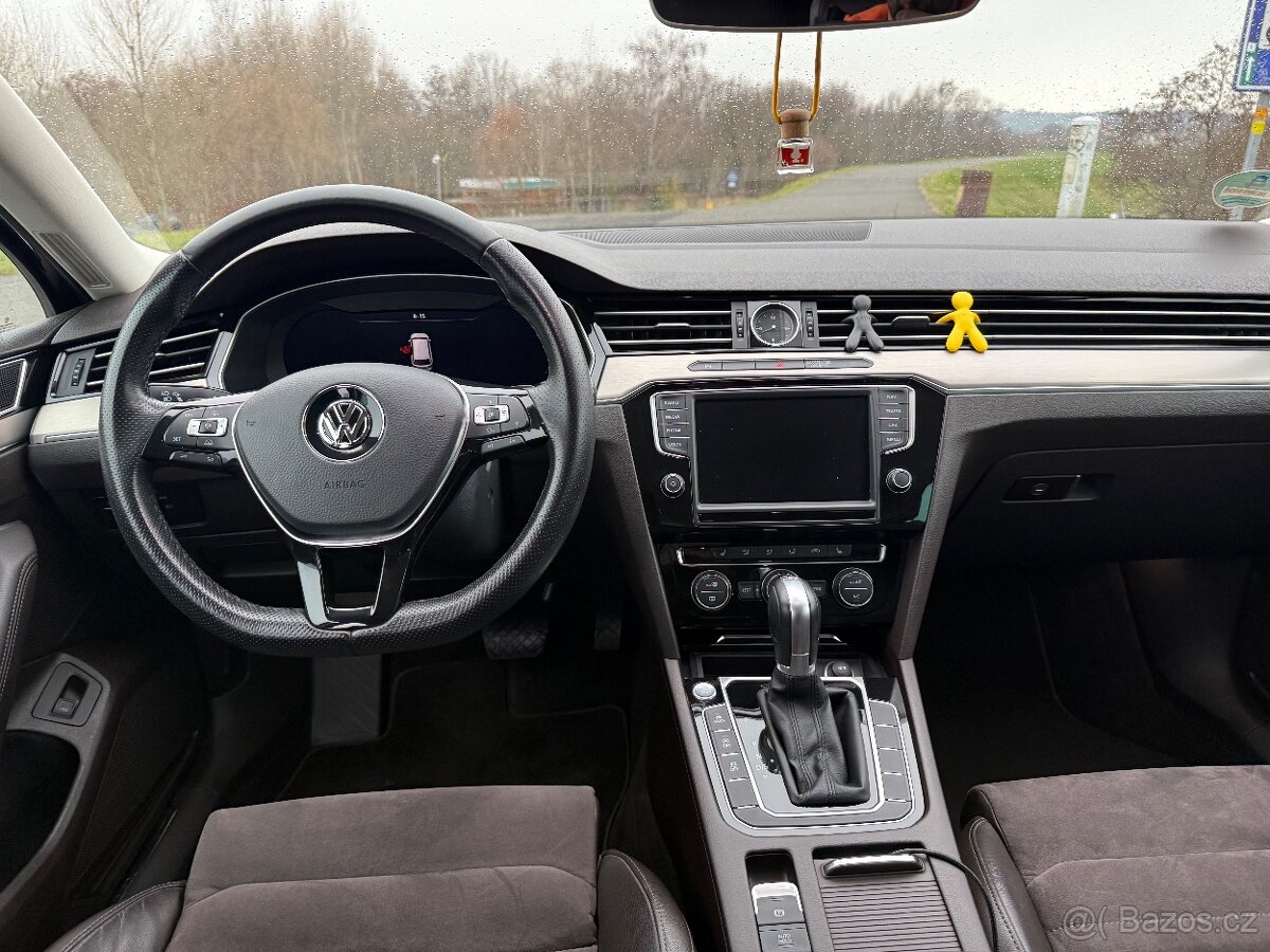 VW Passat 2.0 TDI - 140KW - TOP stav a výbava - DPH - 9