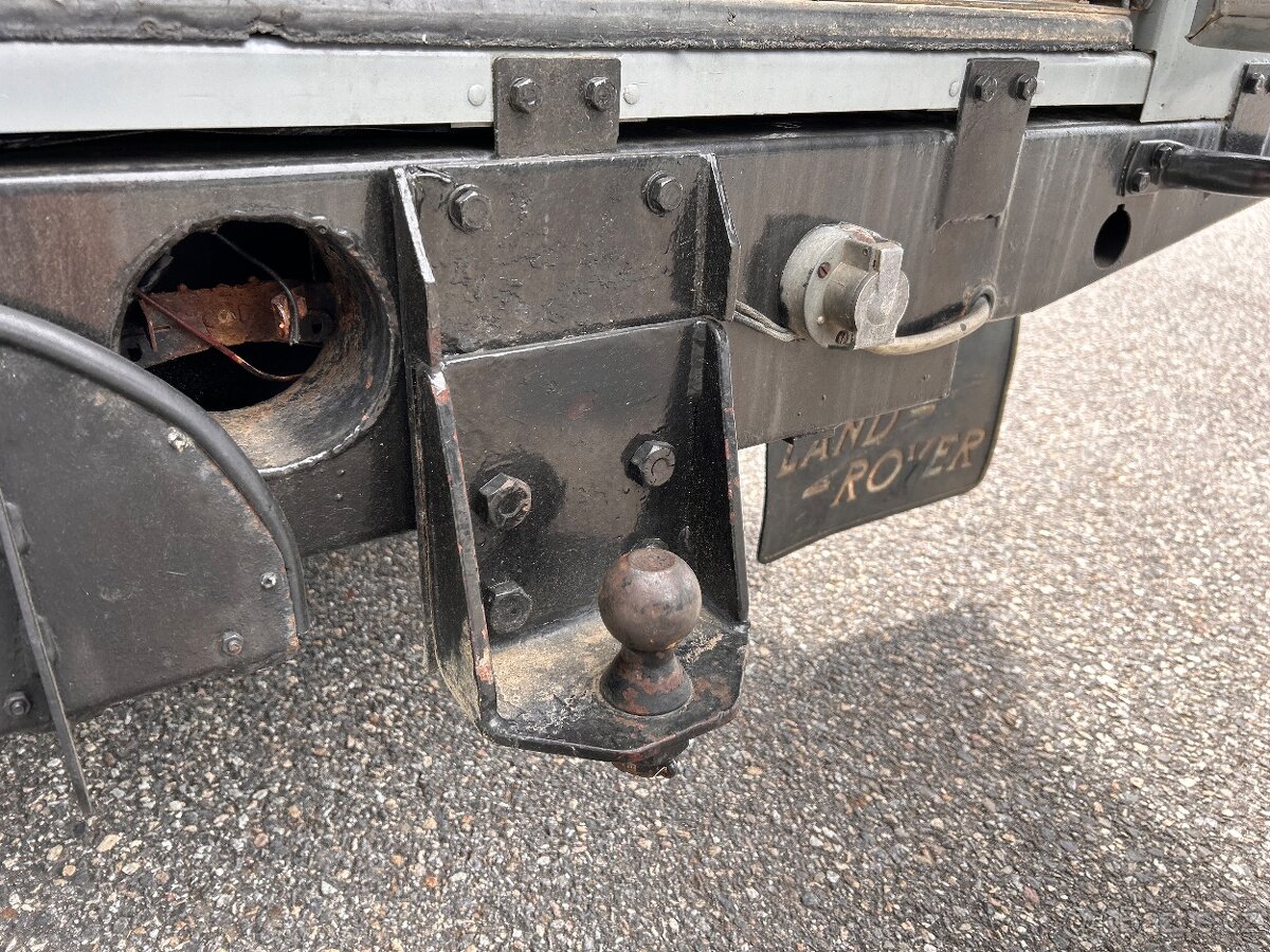 Prodám Land Rover 109 Series III - 9