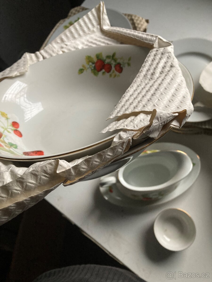 Porcelánový set Thun jahody - 9