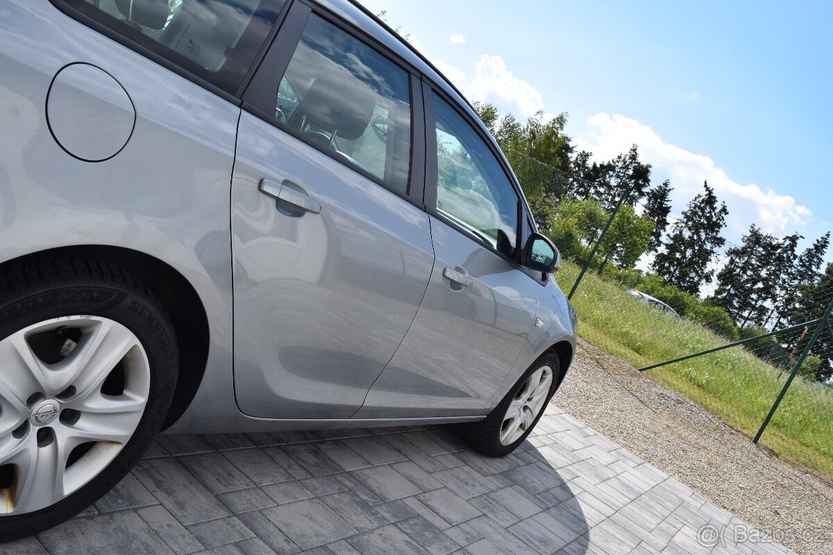 Opel Astra 1.7 CDTi 81kW TAŽNÉ SERVIS - 9